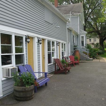 Dragonfly Inn Annapolis Royal Exterior photo