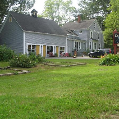 Dragonfly Inn Annapolis Royal Exterior photo