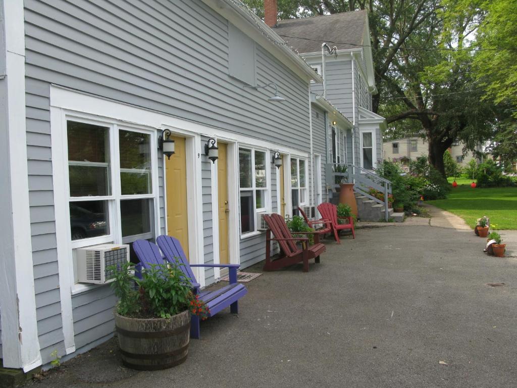 Dragonfly Inn Annapolis Royal Exterior photo